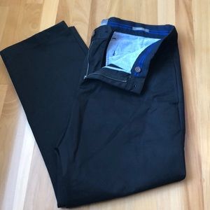EUC Men’s Gap khakis chinos straight black 33x30